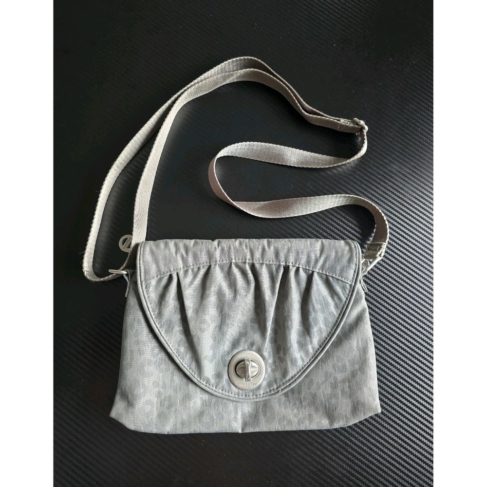 Baggallini Gray Nylon Crossbody Messenger Travel Bag Turn Lock Lightweight
